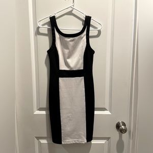 Forever 21 | black and white body con cocktail dress. Size small